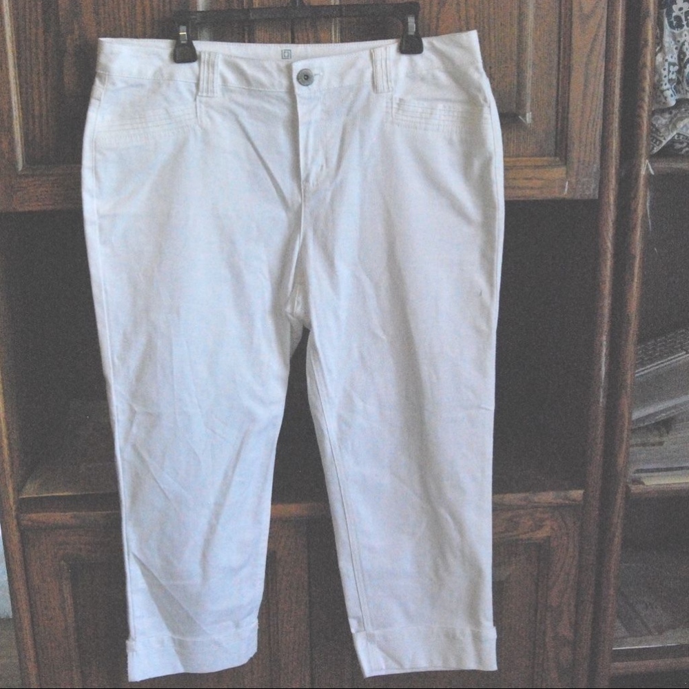 Liz Claiborne Capri Pants Ladies 8 Petite